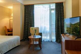 Отель Spa Hotel Calista Старозагорски-Бани Двухместный номер с 2 отдельными кроватями и балконом-3