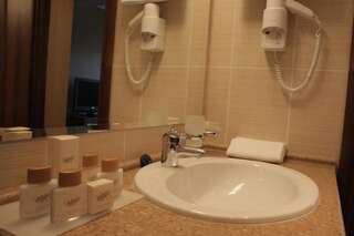 Отель Spa Hotel Calista Старозагорски-Бани Двухместный номер с 2 отдельными кроватями-11